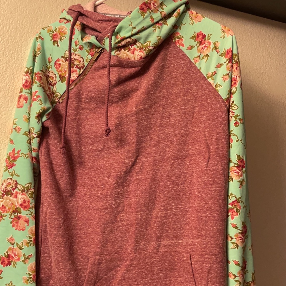 NWT ampersand Doublehood